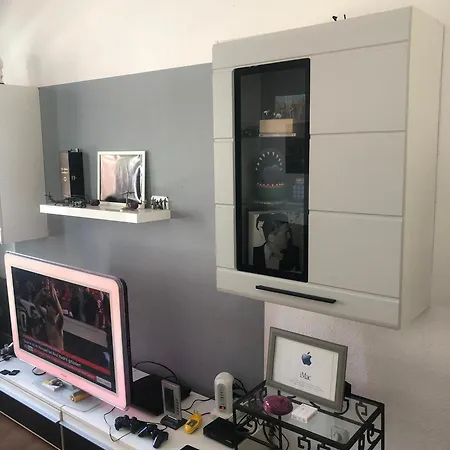Godewind Apartment *